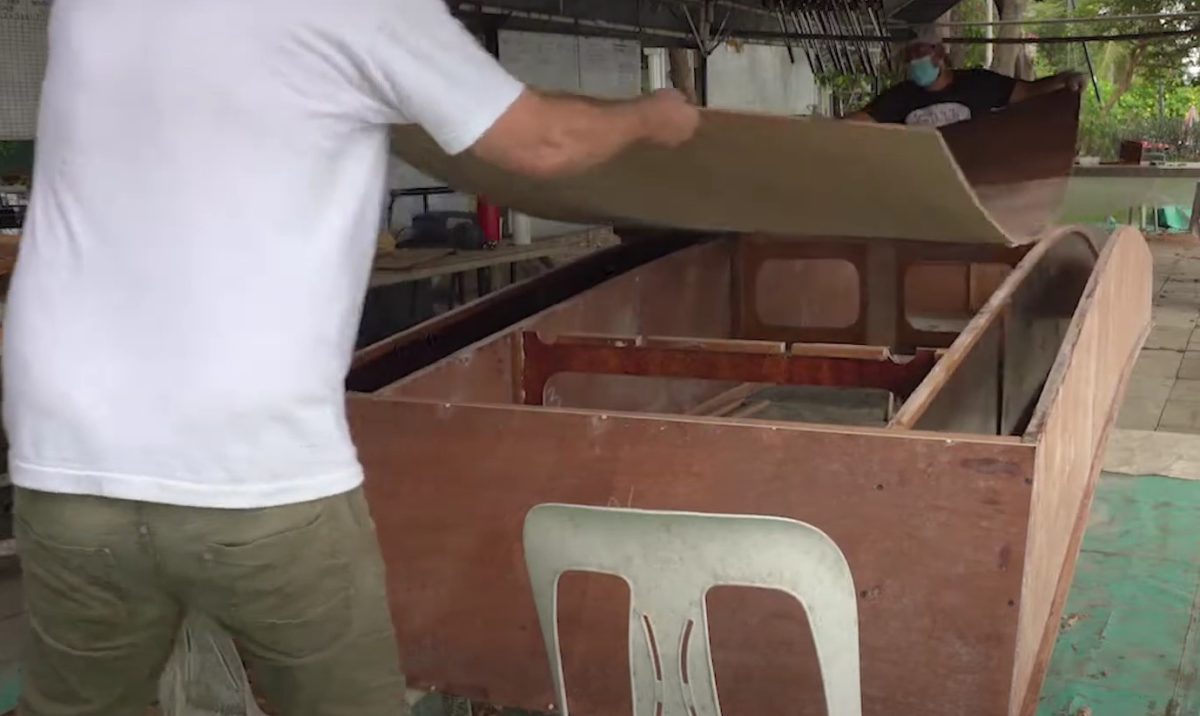 Dry fit the bottom of the Oz Goose hull then glue it in place